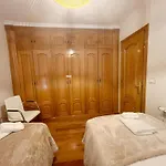 A De Neno Apartment *